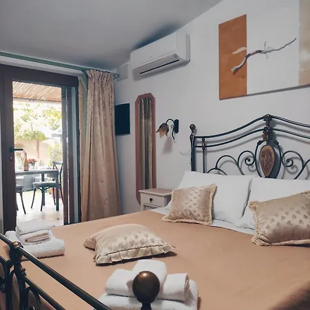 La Casa Del Glicine Marrubiu Apartment Exterior photo
