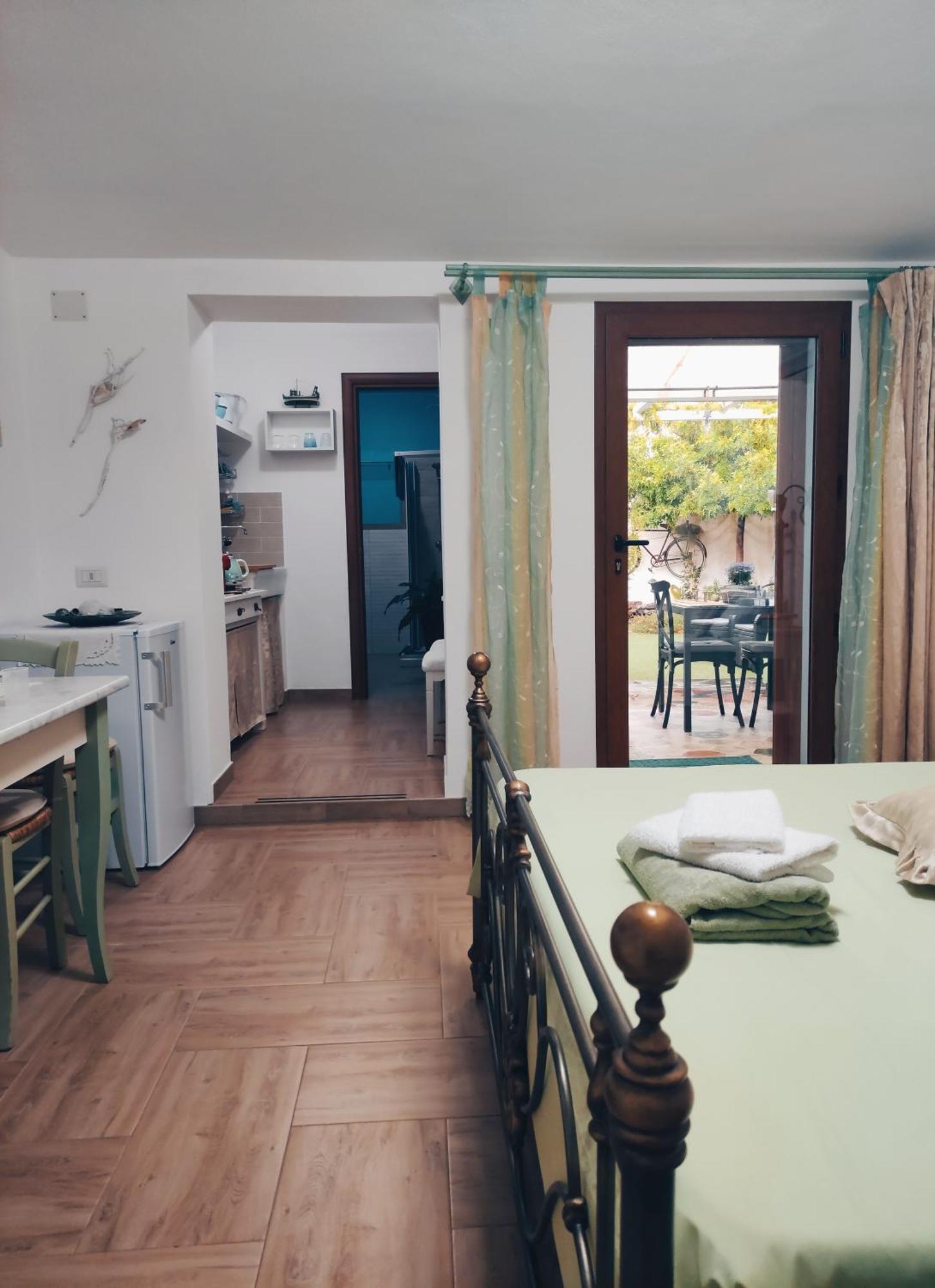 La Casa Del Glicine Alloggio in famiglia Marrùbiu